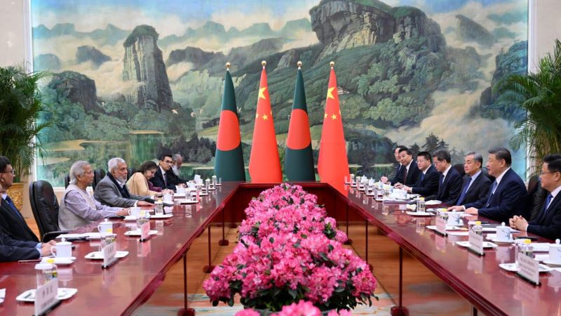 চীনের প্রেসিডেন্টের সাথে ড. ইউনূসের বৈঠক